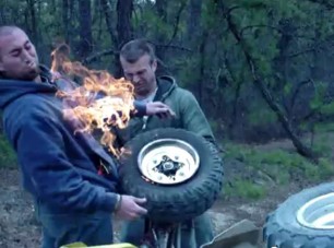 Ne próbáld ki otthon! - gumirobbantó trükk