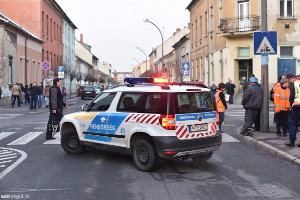 Kabaréba fulladt egy magyar bombariadó 1 455044_bombariado_a_szombathelyi_vasutallomason_lezartak