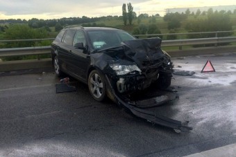 Megrázó képeken az M1-esen történt halálos baleset