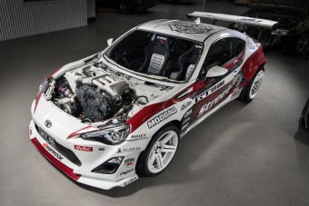 Kétszáz helyett több mint ezer lóerő dúl a Toyotában