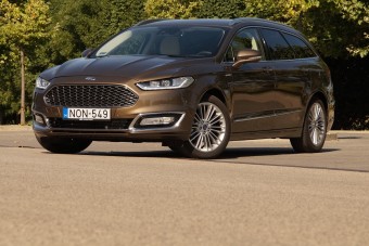 Akárhogy díszítik, Ford marad. De sebaj!