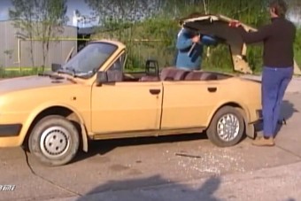 Nem bírták a hőséget, levágták a Skoda tetejét