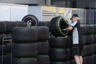F1: Bezárták a gumitrükkös kiskaput
