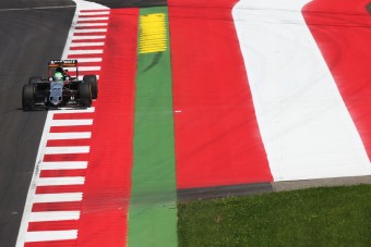 F1: Gyilkos kerékvetők, körrekord az edzésen