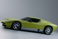 Családi modellként támadhat fel a Lamborghini Miura 9