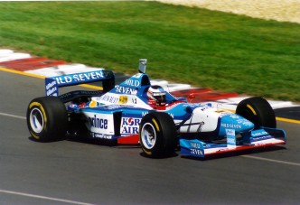 Így törik félbe egy 20 éves Forma-1-es