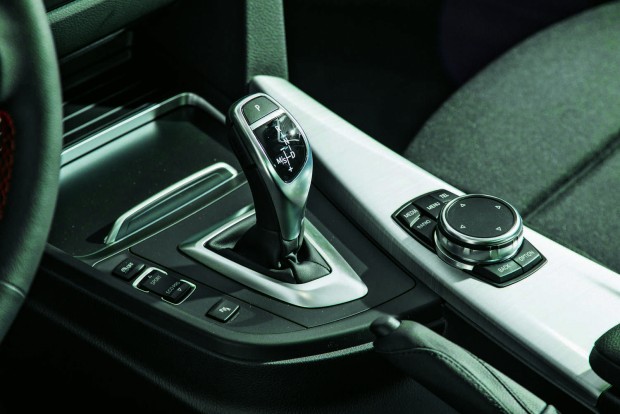 Megéri az erősebb motor? 4 Mindként modellben 715 ezer forint a felára a nyolcfokozatú automatikus váltónak, alapból hatfokozatú kézi váltó jár