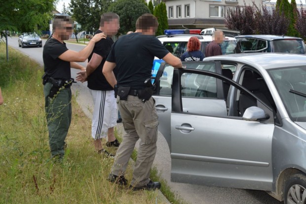 Videón a pelenkás banda vezérének elfogása 1 bűnözőJÓ1-police