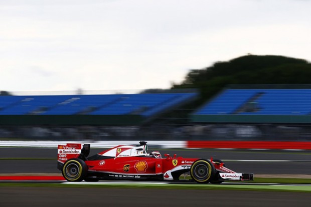F1: Räikkönen az élre repítette a Ferrarit