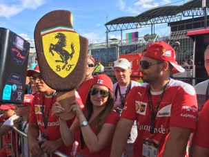 Kiminek óriásjégkrémet hoztak a magyarok