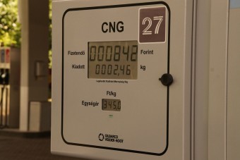 Rákaptak a magyarok az olcsó üzemanyagra