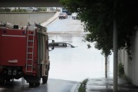 Fotók a vízből mentett Audiról, a vecsési felhőszakadás után 2