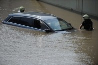 Fotók a vízből mentett Audiról, a vecsési felhőszakadás után 14