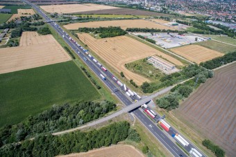 Brutális dugó, hatórás várakozás az M1-esen - fotók