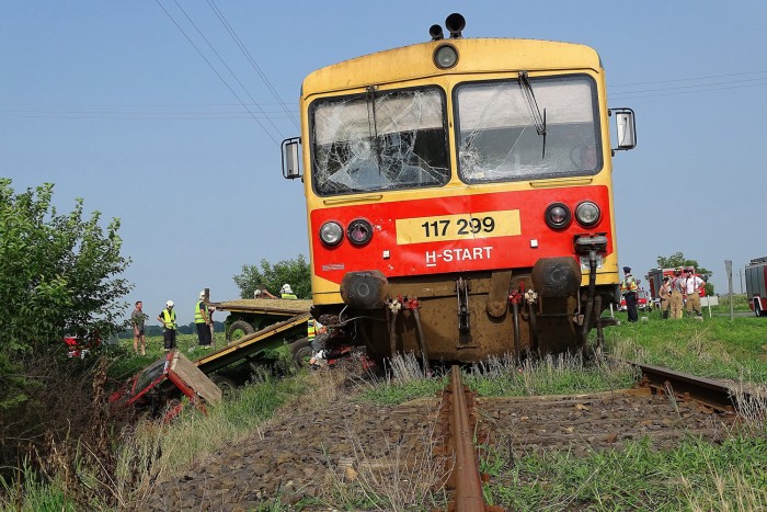 Halálos vonatbaleset Fábiánsebestyénnél – fotók