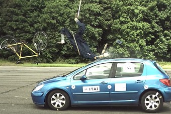 Biciklisgázolás szuperlassítva