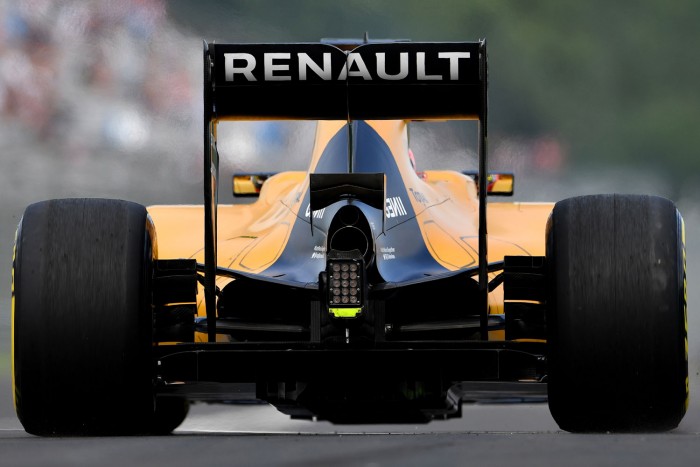 F1: A Renault idén már nem nyúl a motorhoz