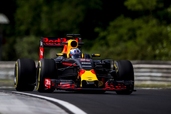 F1: Ricciardo a dobogót célozza