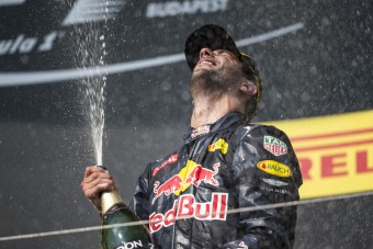 F1: A bulijáraton repült el Ricciardo