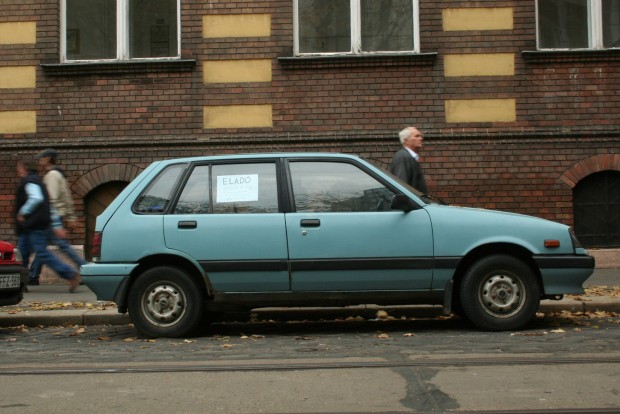 Használt autó: mit adnak egy telefon áráért? 3 Nem a mechanika áll meg, hanem a karosszéria és az alváz esik szét az öreg japán autókon