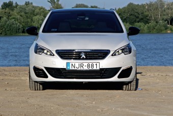 Sportkombi dízellel és automata váltóval?