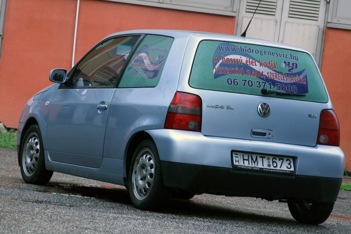 Használt autó: kis dízel, nagy bukás? 4 2001 második felétől a sima Lupók nehezebb és a kilincs körül rozsdásodó acél csomagtérajtaját kapták a 3 literes modellek is. Ez kívül aluötvözet, belül magnézium és nem korrodál
