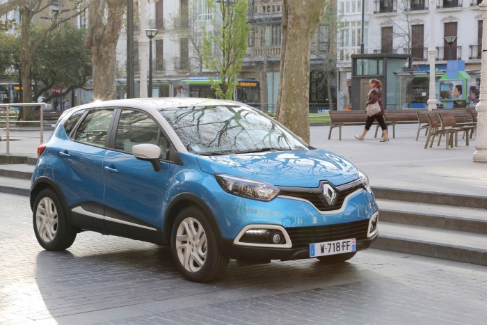 Veszít a VW, jól megy az új Astra 9 Kategóriájában a Captur a legnépszerűbb kis crossover. Majdnem 120 ezer elkelt belőle hat hónap alatt
