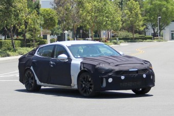 Négyajtós sportkupét fejleszt a Kia