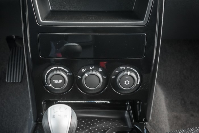 Hófehér Lada-álom romatikusoknak 6 | Vezess lada-priora-white-edition-9