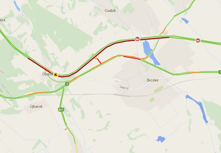 Négyes baleset az M1-esen, üzemanyag folyik a pályára 1 | Vezess m1