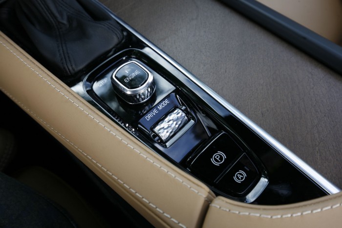 Volvo S90: nagy dobás 38 Elfordításra indul a motor
