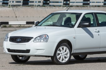 Hófehér Lada-álom romatikusoknak