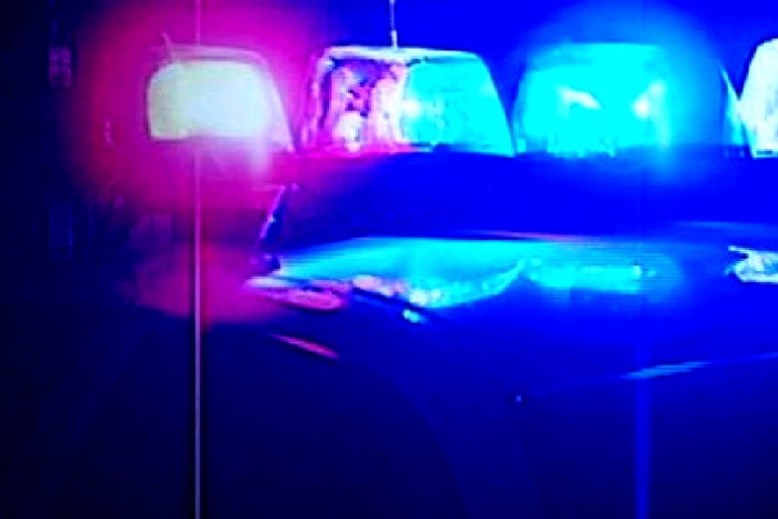 Megállt könnyíteni magán, elrabolták az autóját