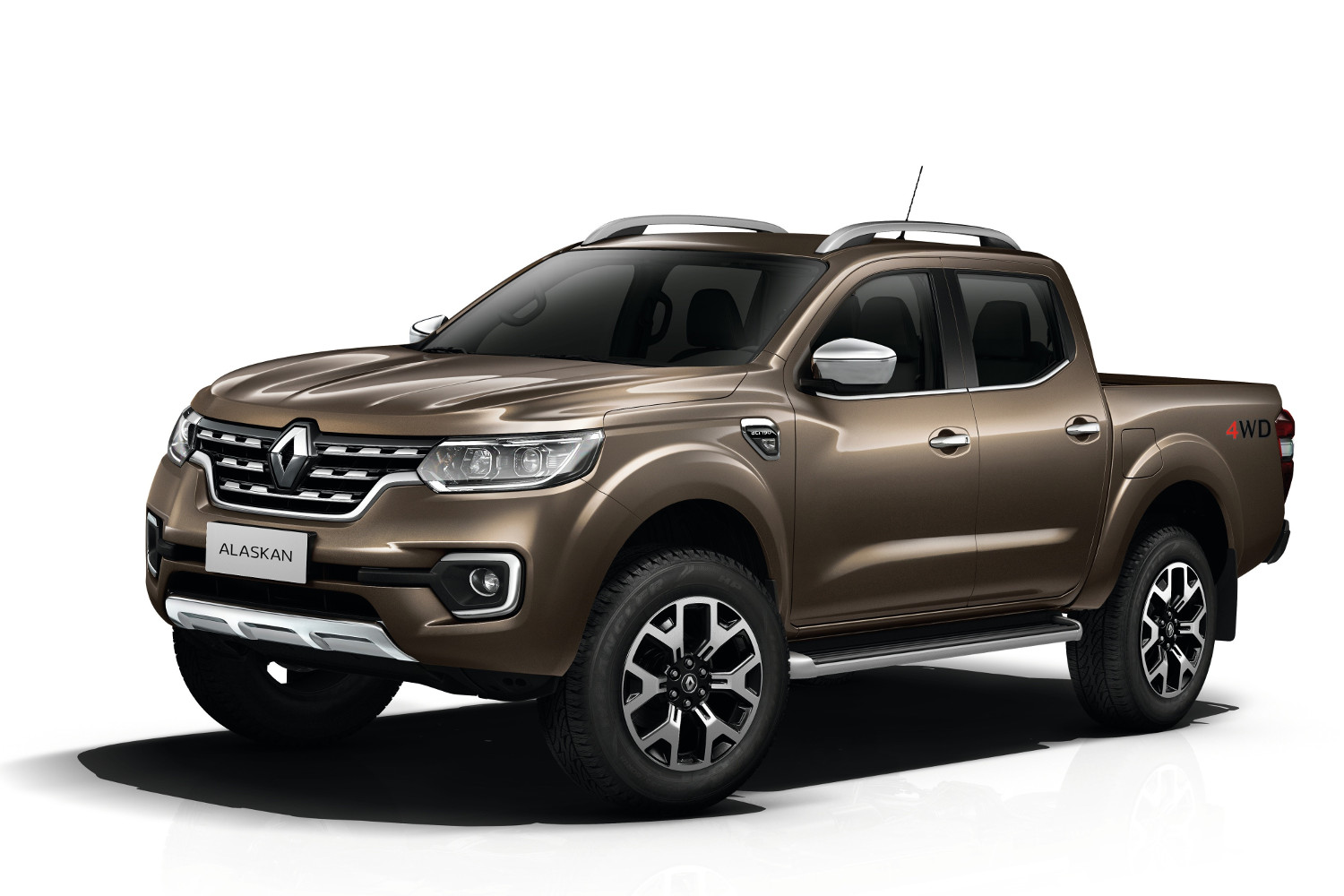 Megjött a Renault nagy pickupja 11