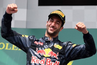 F1: Ilyen, amikor Ricciardo közúton állatkodik