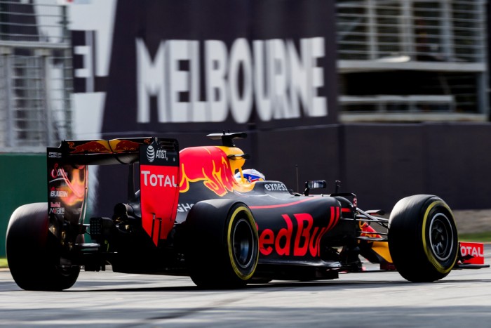 F1: Rendkívüli ajándék Ricciardónak