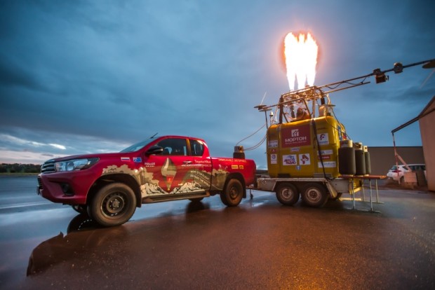 Toyota Hiluxszal repüli körbe a Földet egy orosz felfedező 1 | Vezess Toyota Hiluxszal repüli körbe a Földet egy orosz felfedező 1