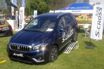 Nem hiszed el: családi Suzuki, csak turbómotorral