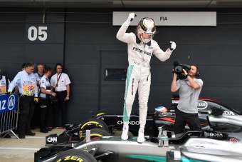 F1: Hamilton hibával is agyonvert mindenkit