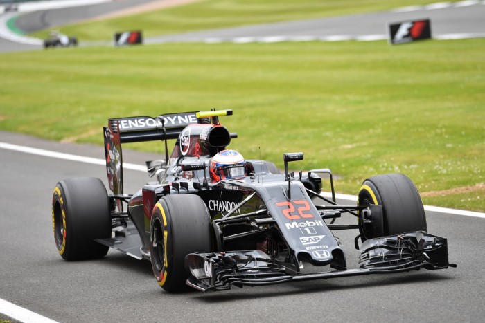 F1: Hamilton hibával is agyonvert mindenkit 2 | Vezess silv_kval_08