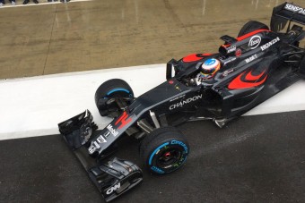 F1: Alonsóé az esős tesztnap