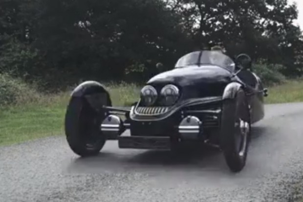 Megépítik a világ legkívánatosabb villanyautóját