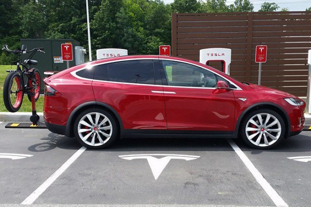 A villanyautósok között is vannak ám tahók 1 | Vezess tesla1
