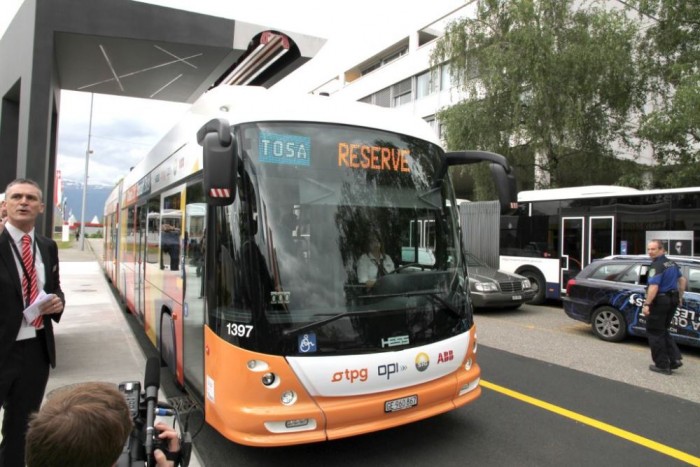 15 másodperc alatt töltik majd a buszokat Svájcban