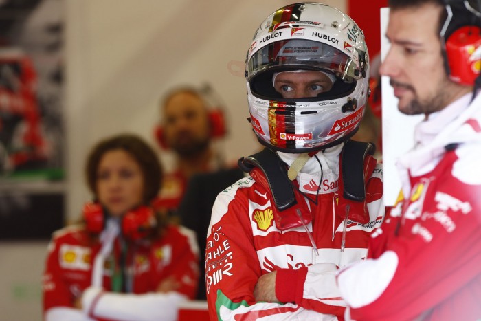 F1: Újabb büntetés Vettelnek