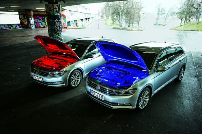 Megéri az erősebb motor? 5 A kétliteres TDI két lépcsőben adja a teljesítményt. A pirossal jelölt 190 lovas, a kék 150 lovas