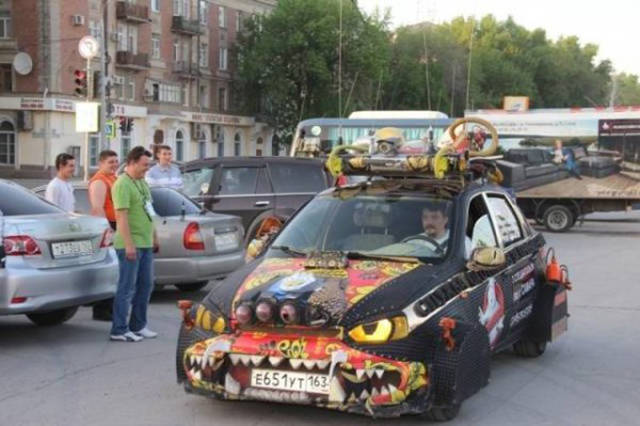 weirdly_customized_cars_640_16
