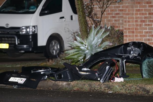 Szelfivel ünnepeltek a horror-baleset túlélői