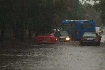 Budapesti vihar: egy Ferrari az áldozat