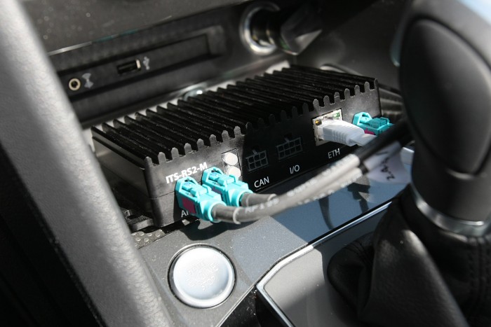 Jönnek az egymással beszélő autók 6 | Vezess Ezzel a dobozzal és egy antennával máris megtanítható az autónk beszélni